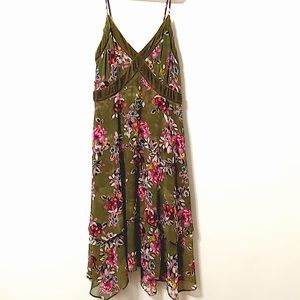 White House Black Market Dress Floral Fully-Lined Velvet-Trimmed Size 4
